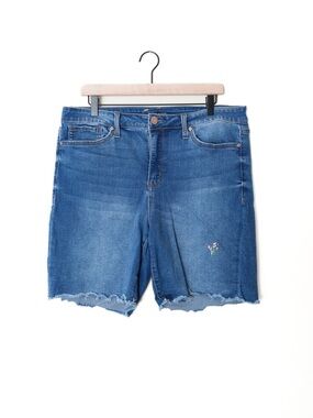 Seven7 Sunset Bermudas Embroidered Flower Raw Hem Blue Jean Denim Shorts